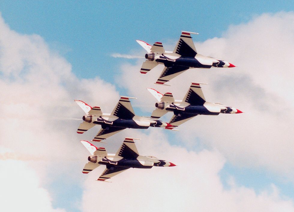 photo #57:  four Thunderbirds banking in diamond formation b