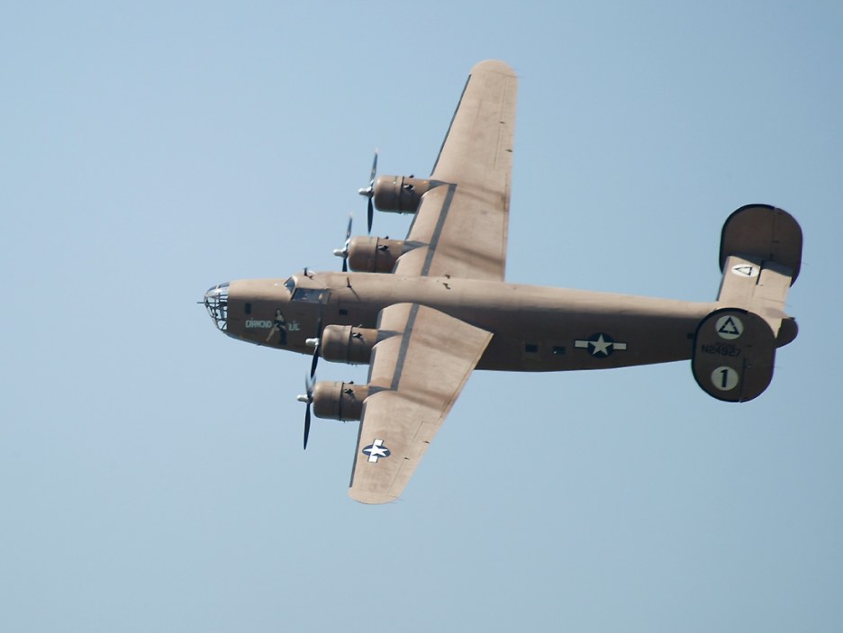 B-24 Liberator 'Diamond Lil'   (click here to open a new window with this photo in computer wallpaper format)