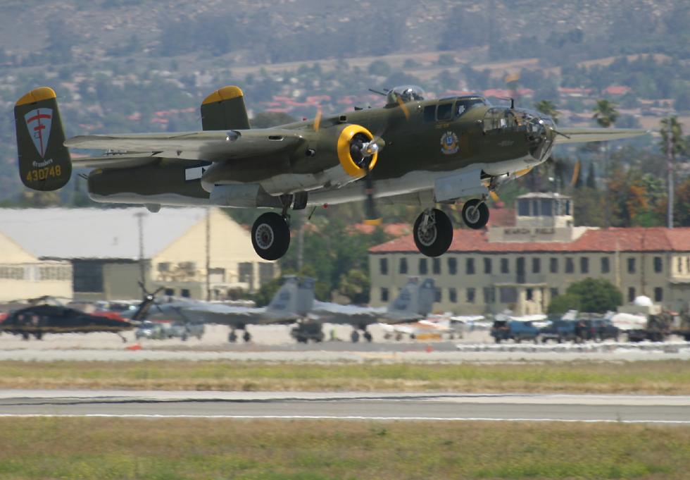 B-25 Mitchell 'Heavenly Body' taking off