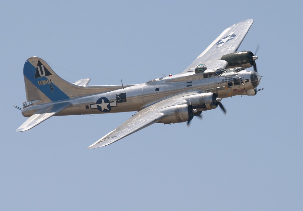 B-17 Flying Fortress 'Sentimental Journey'