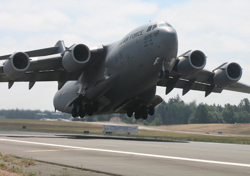 Click here to open a new window with this photo in computer wallpaper format