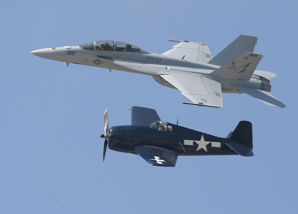 F-18F Super Hornet and F6F Hellcat in a navy Tailhook Legacy Flight  (click here to open a new window with this photo in computer wallpaper format)