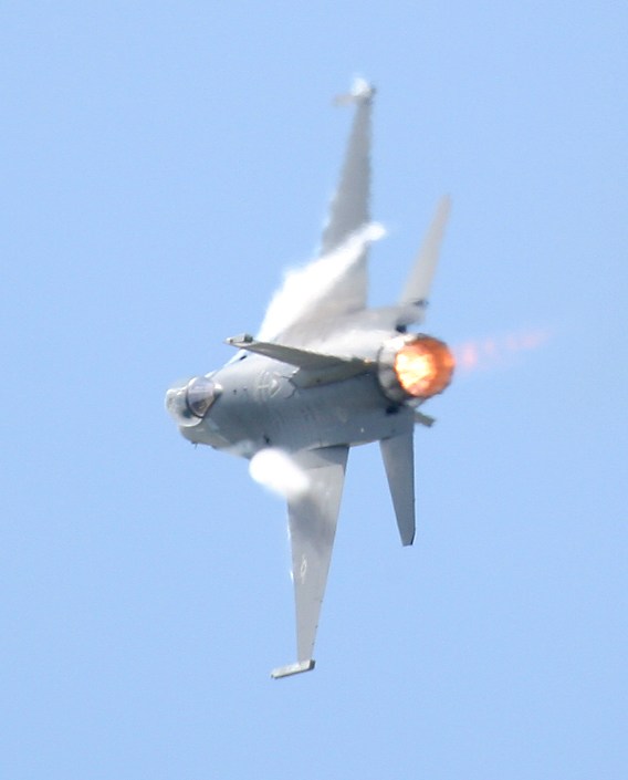 f 16 fighting falcon indonesia. (38K), F-16 Fighting Falcon