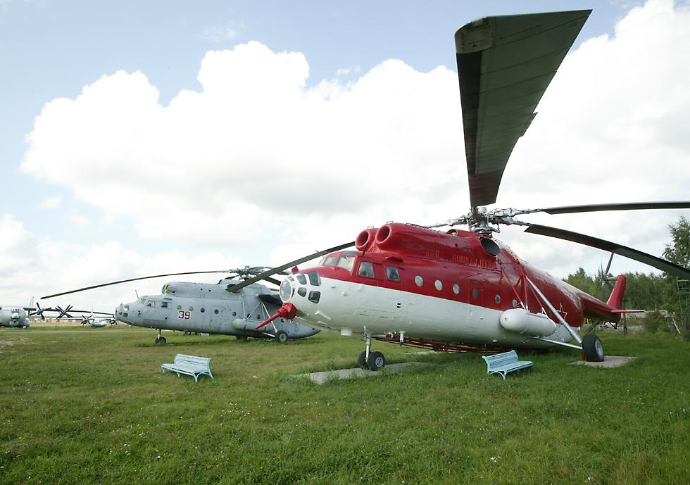 Mi-6 'Hook' helicopters