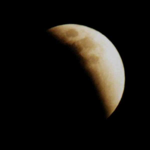 lunar eclipse 2000, image 4