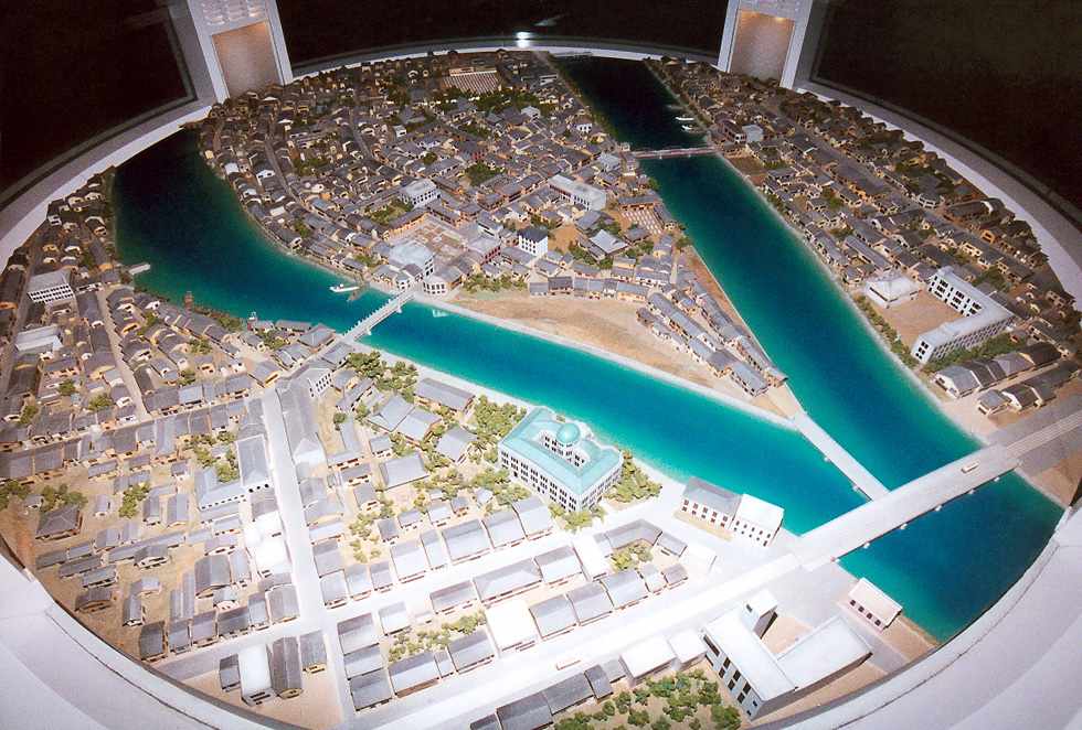 diorama showing Sarugaku-cho before the bombing