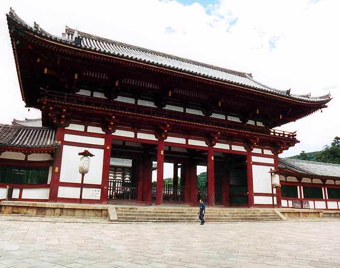 Todai-ji temple gate from outside