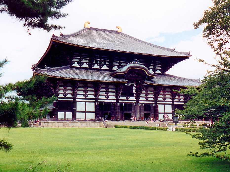 view of the Hall of the Great Buddha