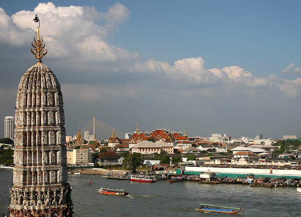 click here to open a new window with this photo in computer wallpaper format