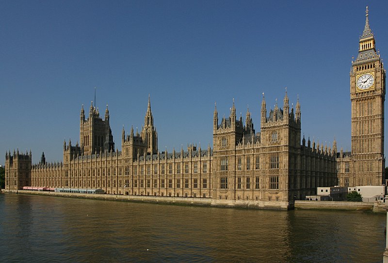 Houses of Parliament   (click here to open a new window with this photo in computer wallpaper format)