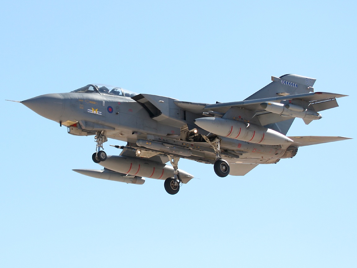 tornado fighter jet airforce