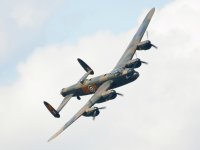 Lancaster bomber at Royal International Air Tattoo 2002, photographed using Canon D60 with Canon 100-400mm lens