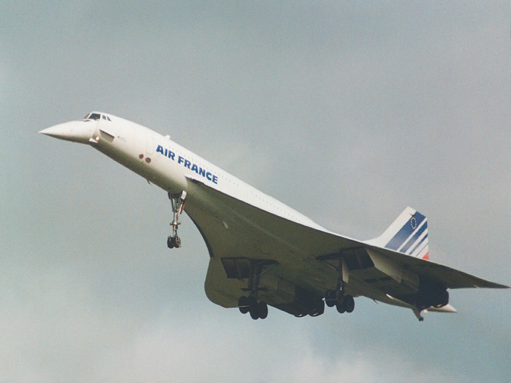 http://www.richard-seaman.com/Wallpaper/Aircraft/Civil/AirFranceConcorde.jpg