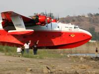 photographed in October of 2007 using a Canon 5D camera and Canon 100-400mm image stabilized lens set to 220mm  (1/250th second, f9.5, ISO 200)