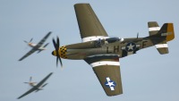 P51D Mustang photographed at Duxford Flying Legends airshow 2002 using a Canon D60 and 100-400mm lens