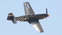photographed at the 2006 Chino airshow using a Canon 20D camera and Canon 100-400mm image stabilized lens set to 310mm  (1/350th second, f8, ISO 200)