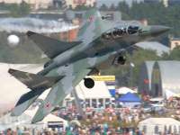 photographed at the 2005 MAKS airshow in Moscow using a Canon 20D camera and Canon 100-400mm image stabilized lens set to 400mm  (1/750th second, f8, ISO 200)