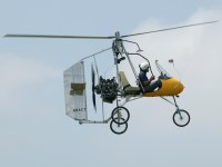 Schneider Gyrocycle 2 photographed at the Oshkosh AirVenture airshow 2003 using a Canon 1Ds camera and Canon 100-400mm image stabilized lens set to 190mm (1/500th second, f8, ISO 100)