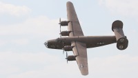 LB-30 Liberator 'Diamond Lil' photographed at the Thunder Over Michigan Airshow 2005 using a Canon 20D camera and Canon 100-400mm image stabilized lens set to 135mm (1/500th second, f8, ISO 200)