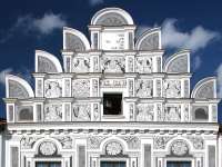 photographed in September of 2006 using a Canon 5D camera and Canon 28-135mm image stabilized lens set to 33mm   (1/90th second, f16, ISO 200)