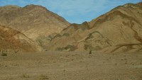 scenery on the road between Dahab and Na'ama Bay, photographed in January of 2004 using a Canon 1Ds digital camera and Canon 28-105mm lens set to 70mm  (1/180th second, f8, ISO 100)