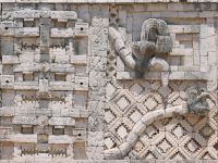 photographed in April of 2009 using a Canon 50D camera and Canon 100-400mm image stabilized lens set to 130mm  (1/500th second, f9.5, ISO 200)