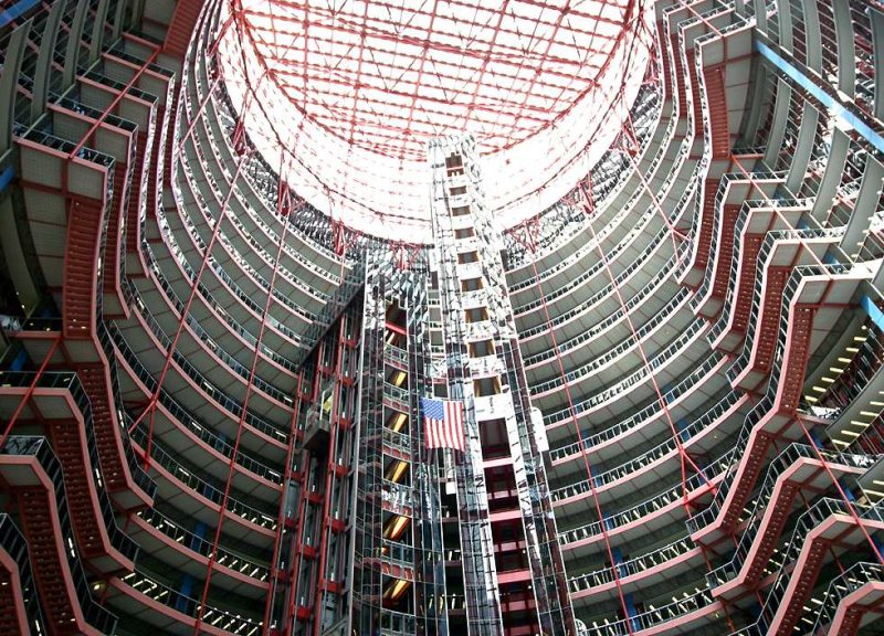 James R. Thompson Center   (click here to open a new window with this photo in computer wallpaper format)