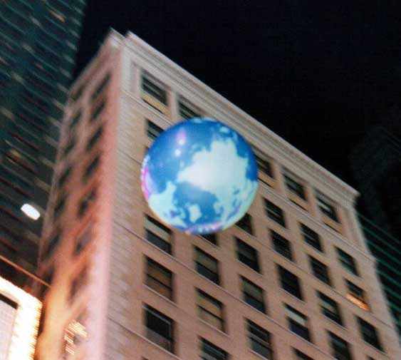 closeup of Earth Ball (26K)