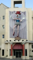 Jonathon Borofsky's Ballerina Clown at Venice Beach in Los Angeles photographed in September of 2004 using a Canon 1Ds digital camera and Canon 28-105mm lens set to 45mm  (1/90th second, f13, ISO 100)